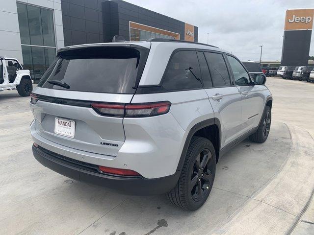 new 2024 Jeep Grand Cherokee car, priced at $41,939