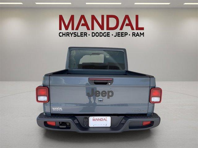 new 2025 Jeep Gladiator car, priced at $43,657