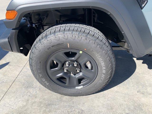 new 2025 Jeep Wrangler car, priced at $42,556
