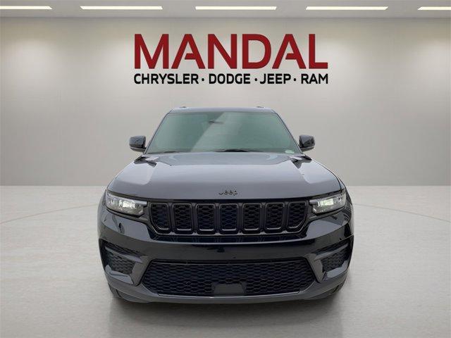 new 2025 Jeep Grand Cherokee car, priced at $37,535