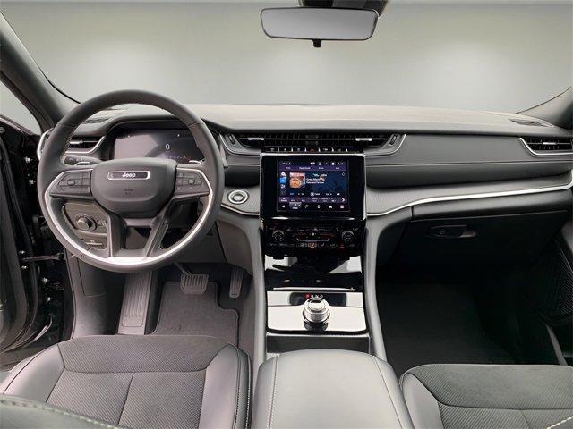 new 2025 Jeep Grand Cherokee car, priced at $37,535