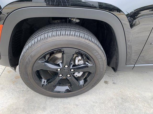 new 2025 Jeep Grand Cherokee car, priced at $37,535