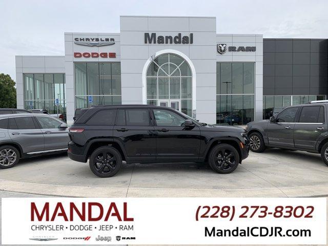 new 2025 Jeep Grand Cherokee car, priced at $37,515