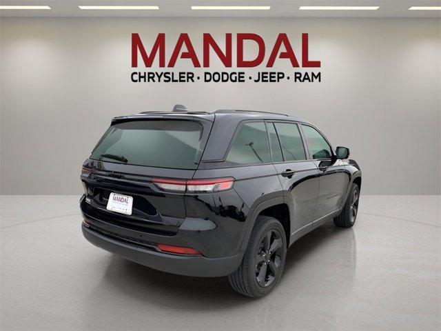 new 2025 Jeep Grand Cherokee car, priced at $37,535
