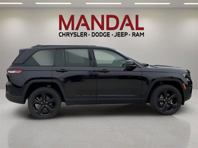 new 2025 Jeep Grand Cherokee car, priced at $37,535