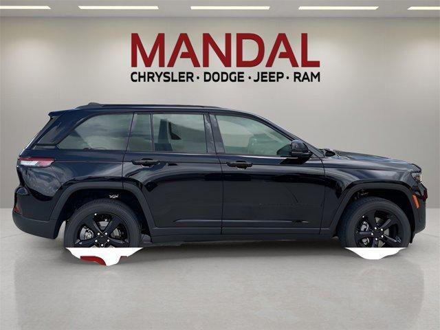 new 2025 Jeep Grand Cherokee car, priced at $40,164