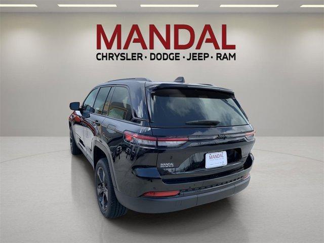 new 2025 Jeep Grand Cherokee car, priced at $40,164