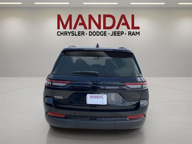 new 2025 Jeep Grand Cherokee car, priced at $40,164