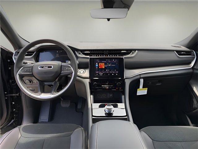 new 2025 Jeep Grand Cherokee car, priced at $40,164