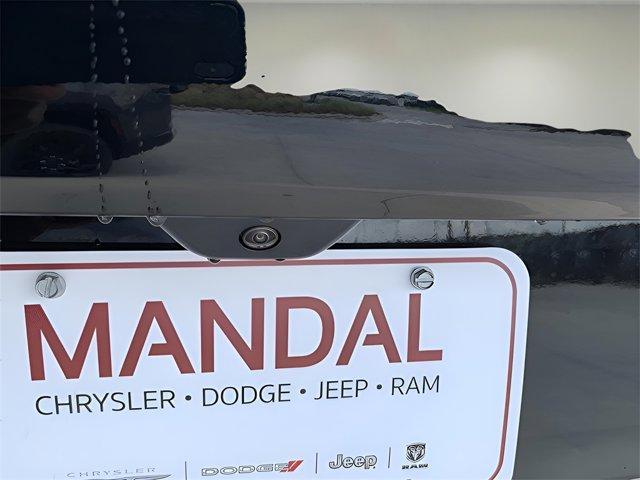 new 2025 Jeep Grand Cherokee car, priced at $40,164