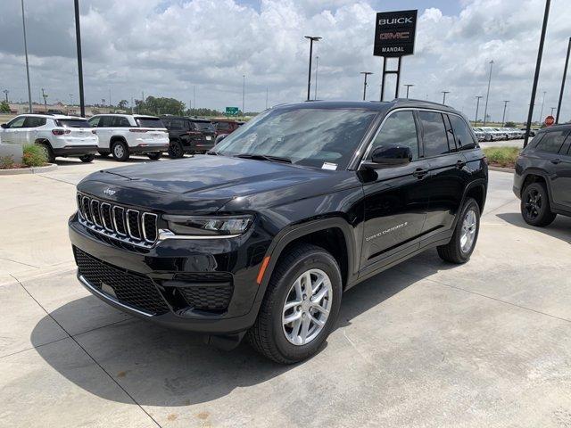 new 2025 Jeep Grand Cherokee car, priced at $37,742