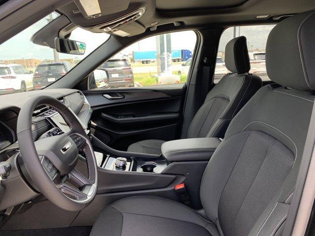 new 2025 Jeep Grand Cherokee car, priced at $37,742