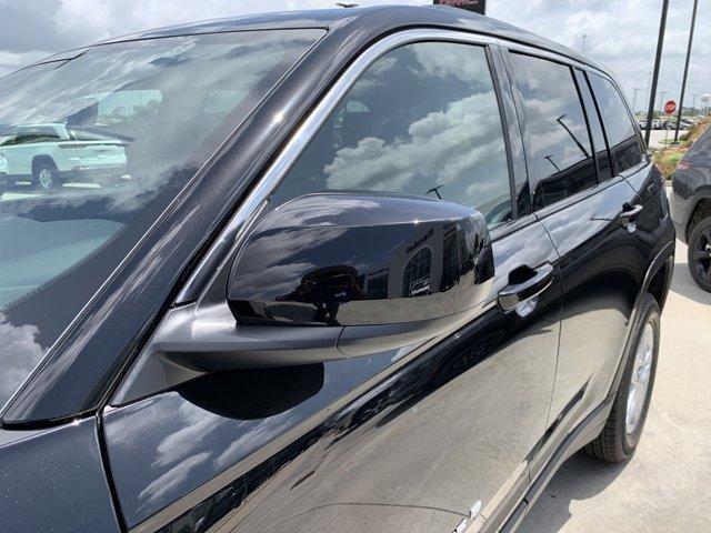 new 2025 Jeep Grand Cherokee car, priced at $37,742