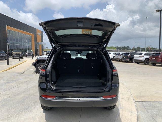 new 2025 Jeep Grand Cherokee car, priced at $37,742