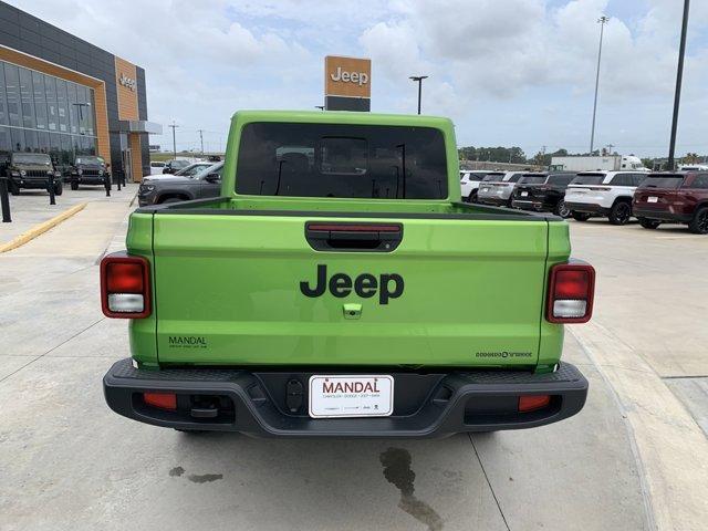 new 2025 Jeep Gladiator car, priced at $44,407