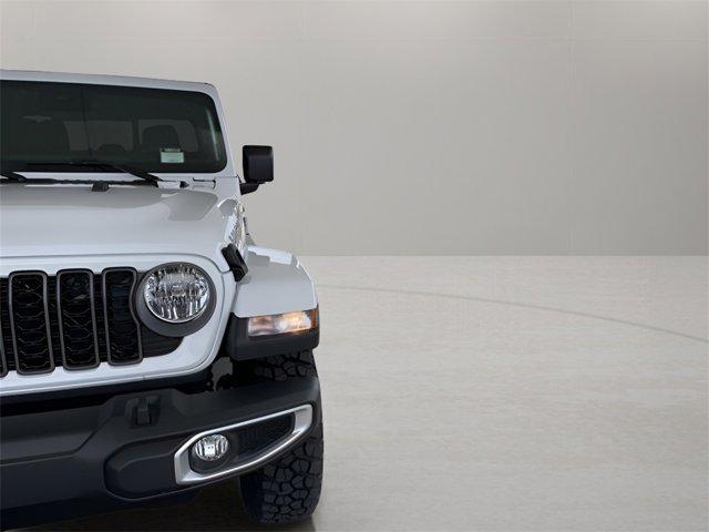 new 2025 Jeep Gladiator car, priced at $43,982