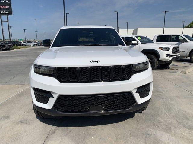 new 2025 Jeep Grand Cherokee car, priced at $39,575