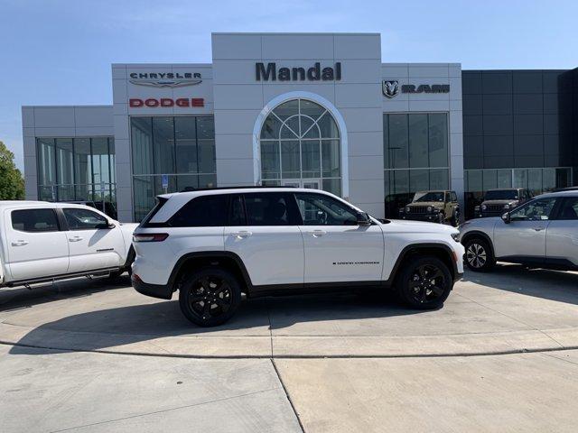 new 2025 Jeep Grand Cherokee car, priced at $39,708