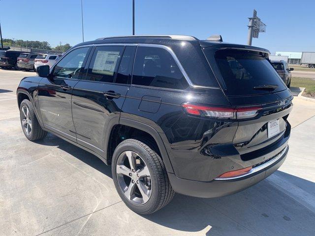 new 2024 Jeep Grand Cherokee car, priced at $41,852