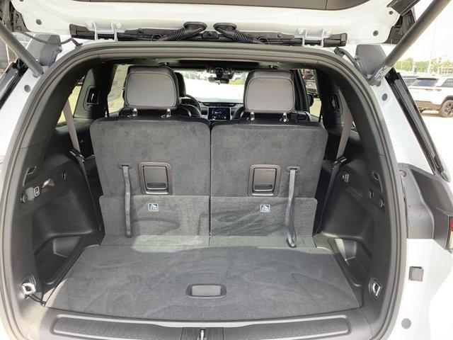new 2025 Jeep Grand Cherokee L car, priced at $42,058