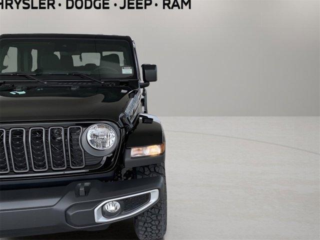 new 2025 Jeep Gladiator car, priced at $43,657