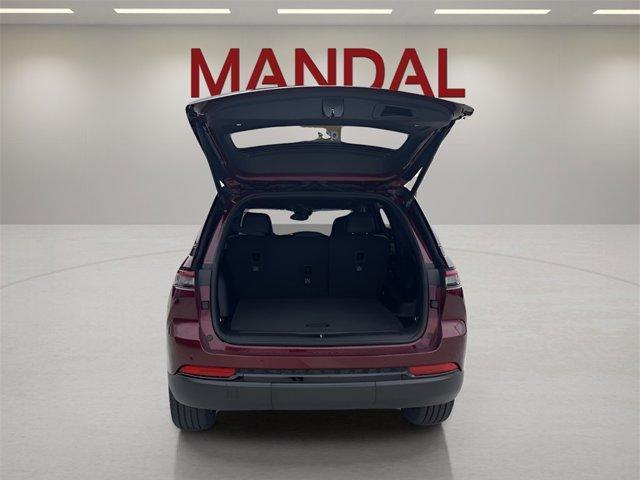 new 2024 Jeep Grand Cherokee car, priced at $36,989