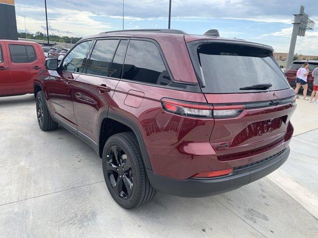 new 2024 Jeep Grand Cherokee car, priced at $40,240