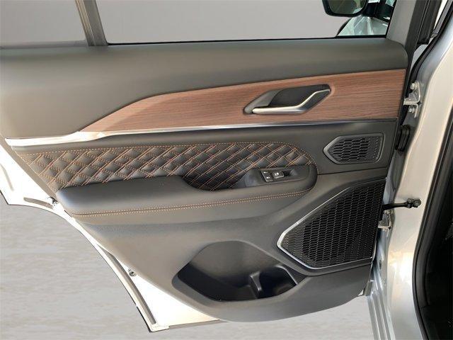 new 2025 Jeep Grand Cherokee car, priced at $59,120