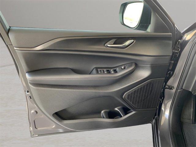 new 2025 Jeep Grand Cherokee car, priced at $34,704