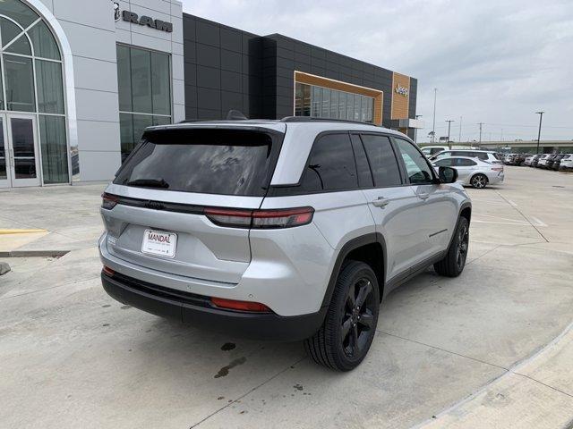 new 2025 Jeep Grand Cherokee car, priced at $43,316