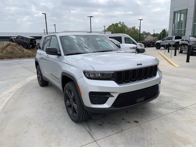 new 2025 Jeep Grand Cherokee car, priced at $43,316