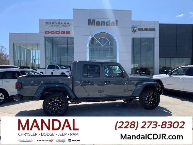 new 2025 Jeep Gladiator car, priced at $40,870