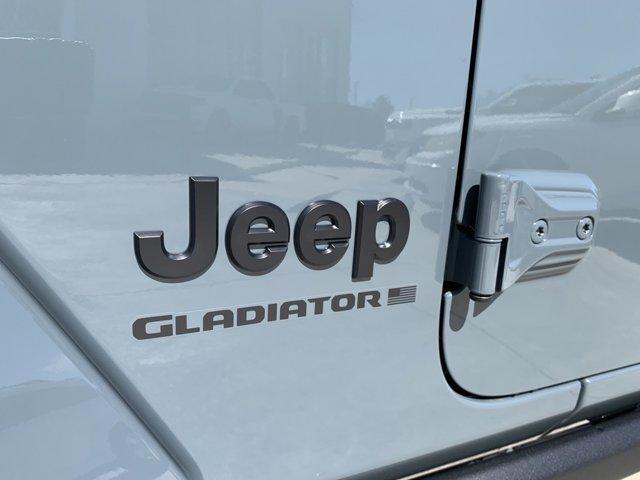 new 2025 Jeep Gladiator car, priced at $40,870