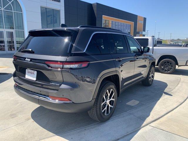 new 2024 Jeep Grand Cherokee car, priced at $44,860