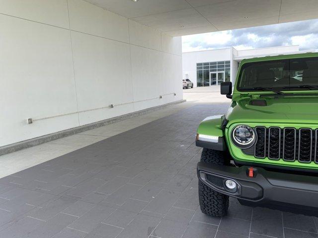 new 2025 Jeep Wrangler car, priced at $55,557