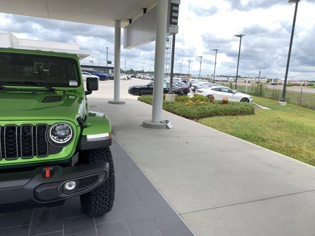 new 2025 Jeep Wrangler car, priced at $55,557
