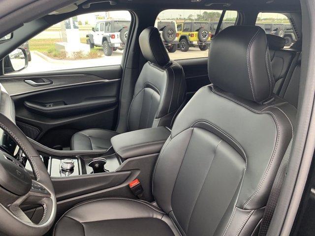 new 2024 Jeep Grand Cherokee car, priced at $42,462