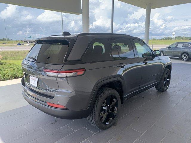 new 2025 Jeep Grand Cherokee car, priced at $40,226