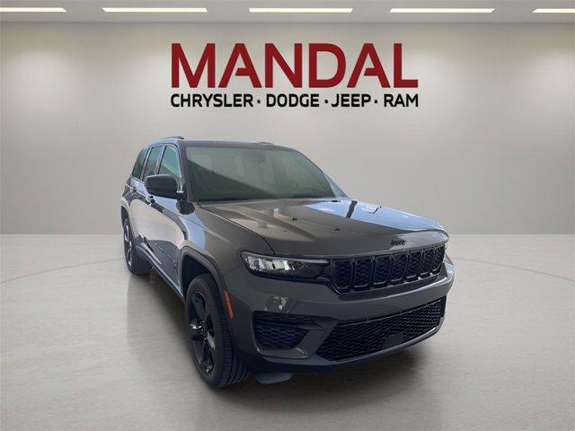 new 2025 Jeep Grand Cherokee car, priced at $40,226