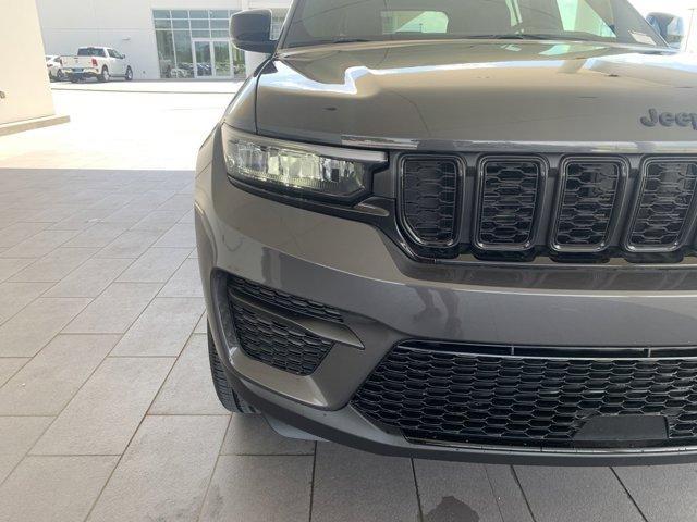 new 2025 Jeep Grand Cherokee car, priced at $40,226