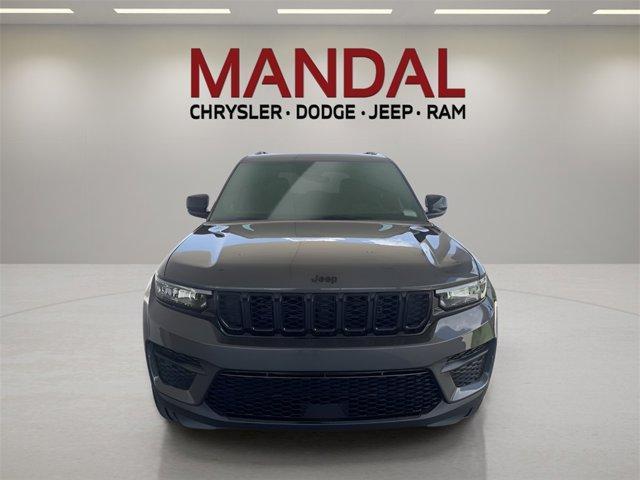 new 2025 Jeep Grand Cherokee car, priced at $40,226