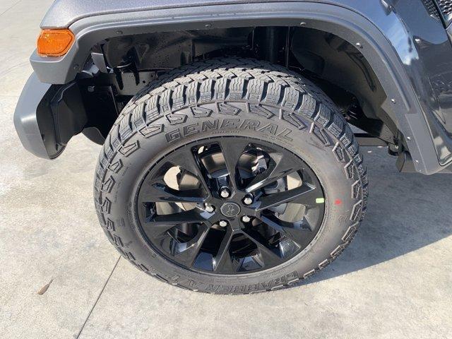 new 2025 Jeep Gladiator car, priced at $39,526