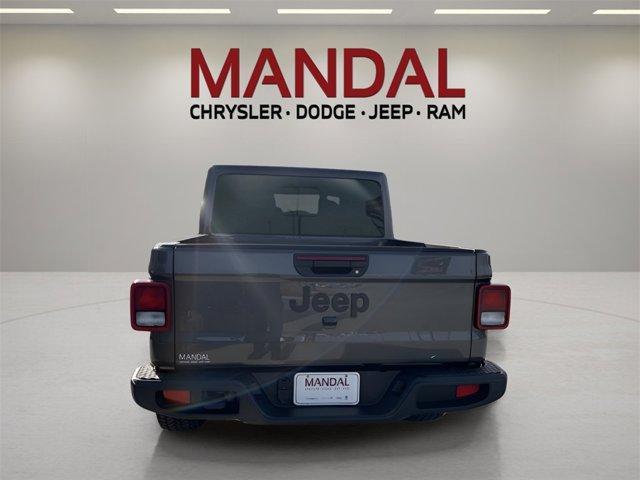 new 2025 Jeep Gladiator car, priced at $39,526