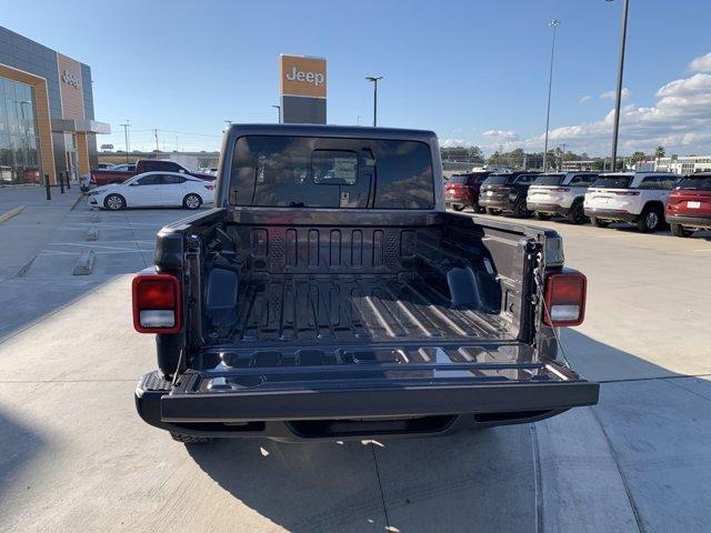 new 2025 Jeep Gladiator car, priced at $38,825