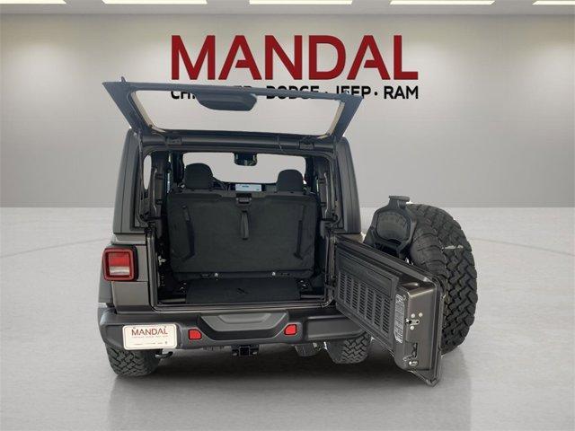 new 2025 Jeep Wrangler car, priced at $40,850