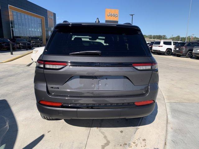 new 2024 Jeep Grand Cherokee car, priced at $40,240