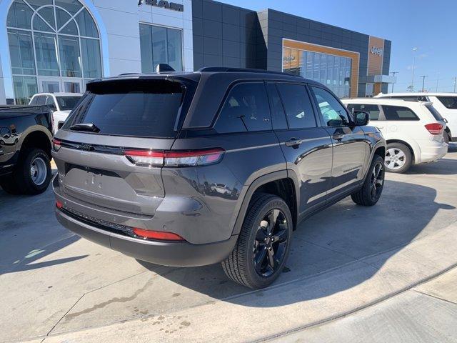 new 2024 Jeep Grand Cherokee car, priced at $40,240