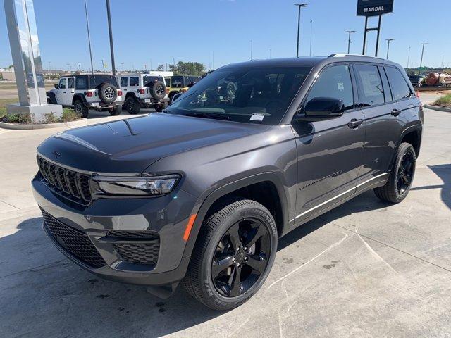 new 2024 Jeep Grand Cherokee car, priced at $40,240