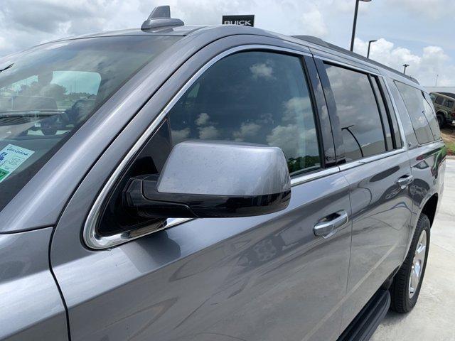 used 2019 Chevrolet Suburban car, priced at $32,000