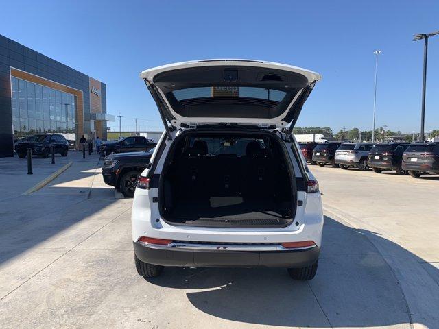 new 2025 Jeep Grand Cherokee car, priced at $35,437